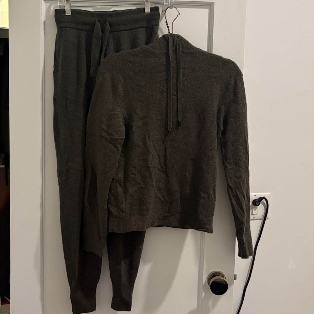 NAADAM Olive Green Unisex Cashmere Set